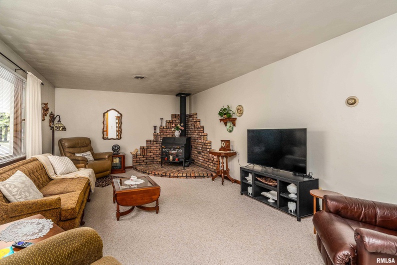 211 Raccoon Valley Road, Makanda, Illinois 62958, 3 Bedrooms Bedrooms, 0 ,1 BathroomBathrooms,Residential,For Sale,Raccoon Valley,0,RMAEB460150