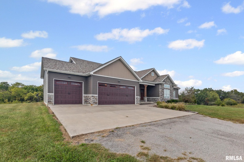 71 Ehlers Road, Campbell Hill, Illinois 62916, 5 Bedrooms Bedrooms, 0 ,3 BathroomsBathrooms,Residential,For Sale,Ehlers,0,RMAEB460120