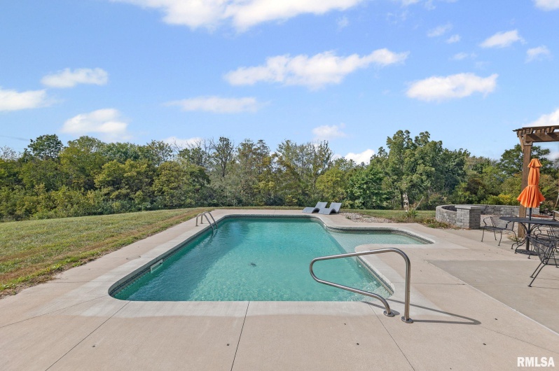 71 Ehlers Road, Campbell Hill, Illinois 62916, 5 Bedrooms Bedrooms, 0 ,3 BathroomsBathrooms,Residential,For Sale,Ehlers,0,RMAEB460120