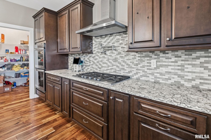 71 Ehlers Road, Campbell Hill, Illinois 62916, 5 Bedrooms Bedrooms, 0 ,3 BathroomsBathrooms,Residential,For Sale,Ehlers,0,RMAEB460120