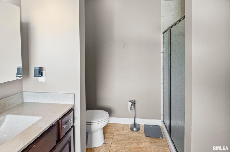 71 Ehlers Road, Campbell Hill, Illinois 62916, 5 Bedrooms Bedrooms, 0 ,3 BathroomsBathrooms,Residential,For Sale,Ehlers,0,RMAEB460120
