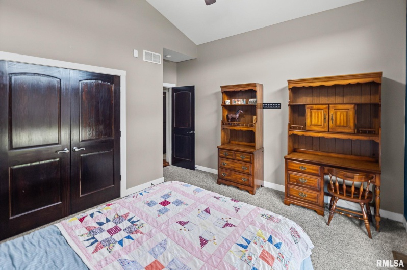 71 Ehlers Road, Campbell Hill, Illinois 62916, 5 Bedrooms Bedrooms, 0 ,3 BathroomsBathrooms,Residential,For Sale,Ehlers,0,RMAEB460120