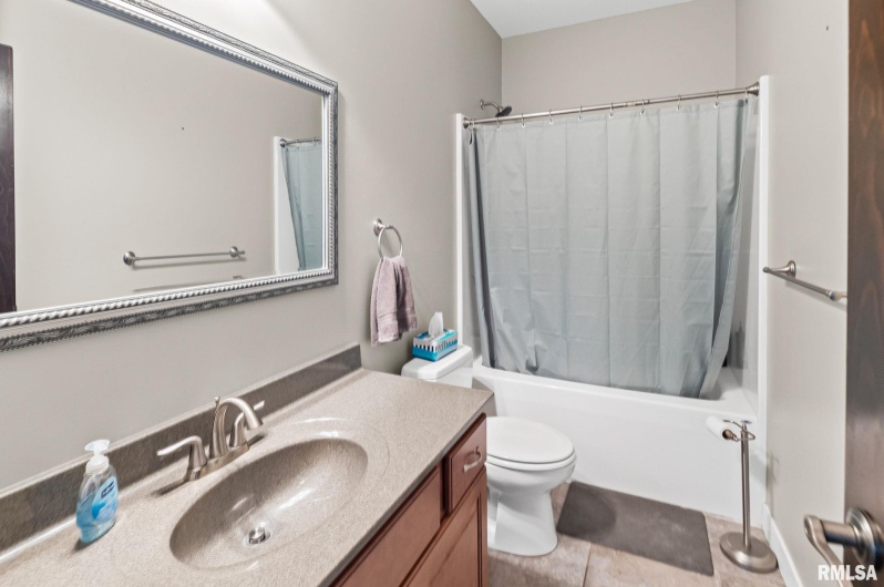 71 Ehlers Road, Campbell Hill, Illinois 62916, 5 Bedrooms Bedrooms, 0 ,3 BathroomsBathrooms,Residential,For Sale,Ehlers,0,RMAEB460120
