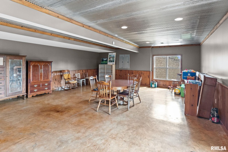 71 Ehlers Road, Campbell Hill, Illinois 62916, 5 Bedrooms Bedrooms, 0 ,3 BathroomsBathrooms,Residential,For Sale,Ehlers,0,RMAEB460120