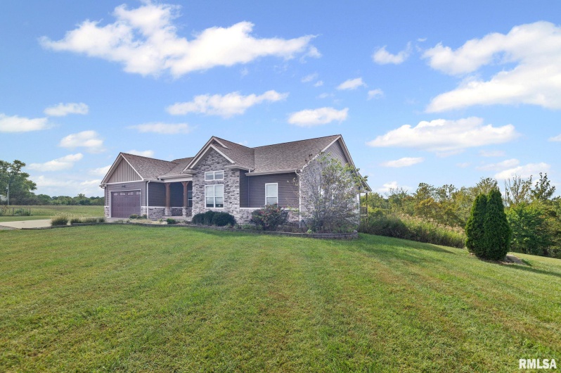 71 Ehlers Road, Campbell Hill, Illinois 62916, 5 Bedrooms Bedrooms, 0 ,3 BathroomsBathrooms,Residential,For Sale,Ehlers,0,RMAEB460120