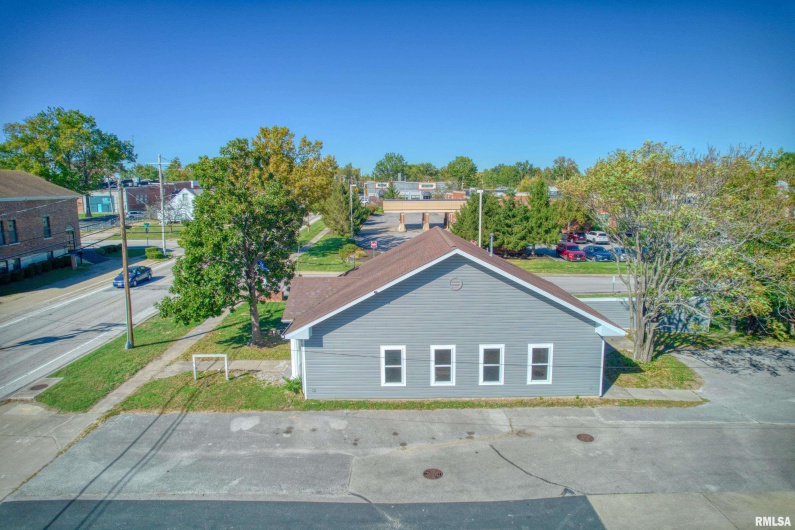 205 MARION Street, Carbondale, Illinois 62901, 0 , 0 ,0,Commercial Sale,For Sale,MARION,0,RMAEB460156