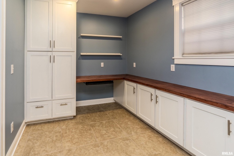 1591 Reed Station Road, Carbondale, Illinois 62901, 3 Bedrooms Bedrooms, 0 ,3 BathroomsBathrooms,Residential,For Sale,Reed Station,0,RMAEB460158
