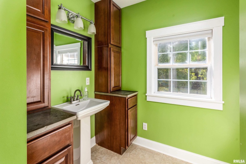 1591 Reed Station Road, Carbondale, Illinois 62901, 3 Bedrooms Bedrooms, 0 ,3 BathroomsBathrooms,Residential,For Sale,Reed Station,0,RMAEB460158