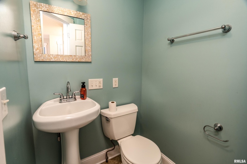 1591 Reed Station Road, Carbondale, Illinois 62901, 3 Bedrooms Bedrooms, 0 ,3 BathroomsBathrooms,Residential,For Sale,Reed Station,0,RMAEB460158