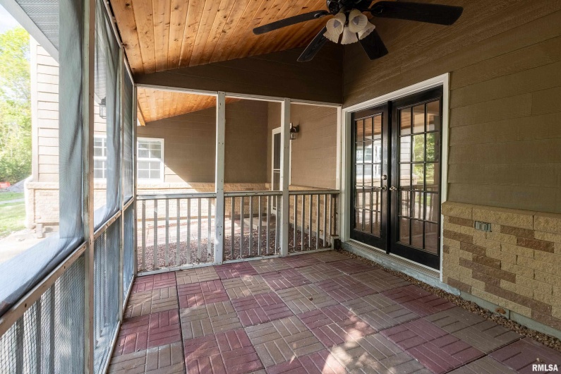 1591 Reed Station Road, Carbondale, Illinois 62901, 3 Bedrooms Bedrooms, 0 ,3 BathroomsBathrooms,Residential,For Sale,Reed Station,0,RMAEB460158