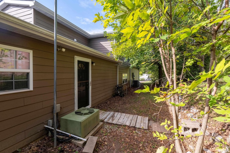 1591 Reed Station Road, Carbondale, Illinois 62901, 3 Bedrooms Bedrooms, 0 ,3 BathroomsBathrooms,Residential,For Sale,Reed Station,0,RMAEB460158