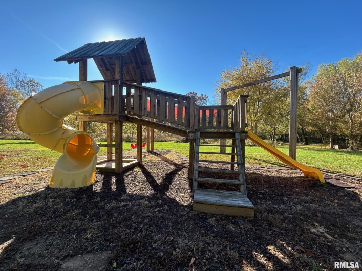 1591 Reed Station Road, Carbondale, Illinois 62901, 3 Bedrooms Bedrooms, 0 ,3 BathroomsBathrooms,Residential,For Sale,Reed Station,0,RMAEB460158