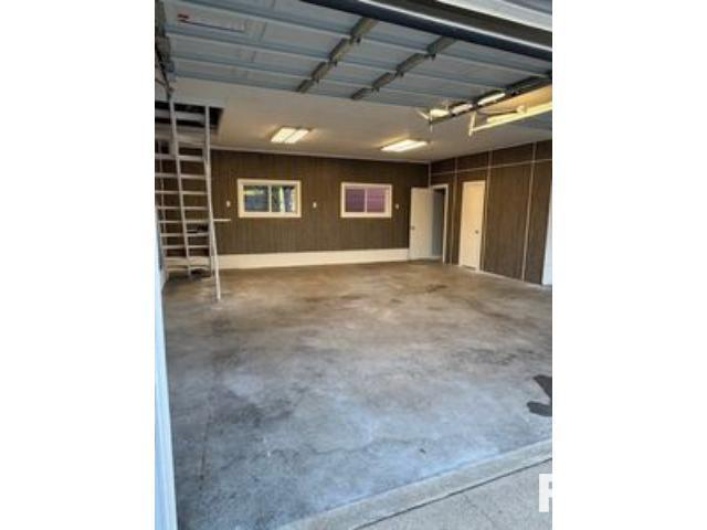 103 PARK Street, Harrisburg, Illinois 62946, 2 Bedrooms Bedrooms, 0 ,3 BathroomsBathrooms,Residential,For Sale,PARK,0,RMAPA1261682