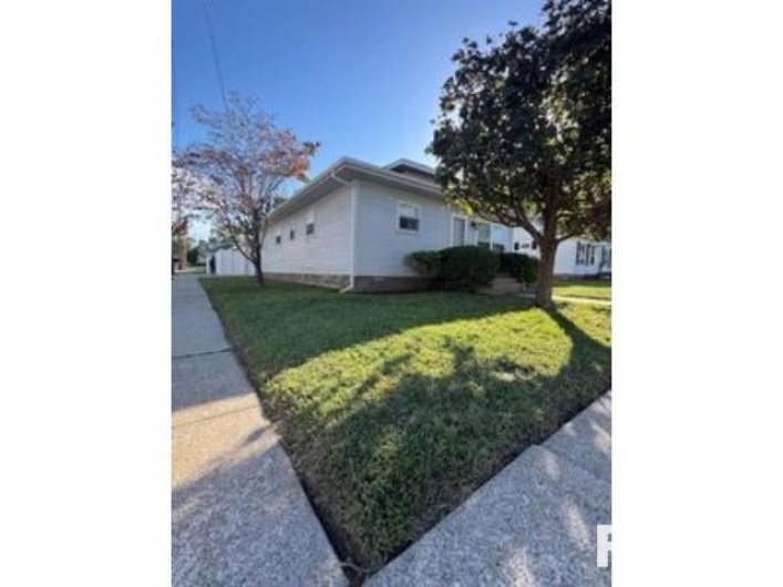 103 PARK Street, Harrisburg, Illinois 62946, 2 Bedrooms Bedrooms, 0 ,3 BathroomsBathrooms,Residential,For Sale,PARK,0,RMAPA1261682
