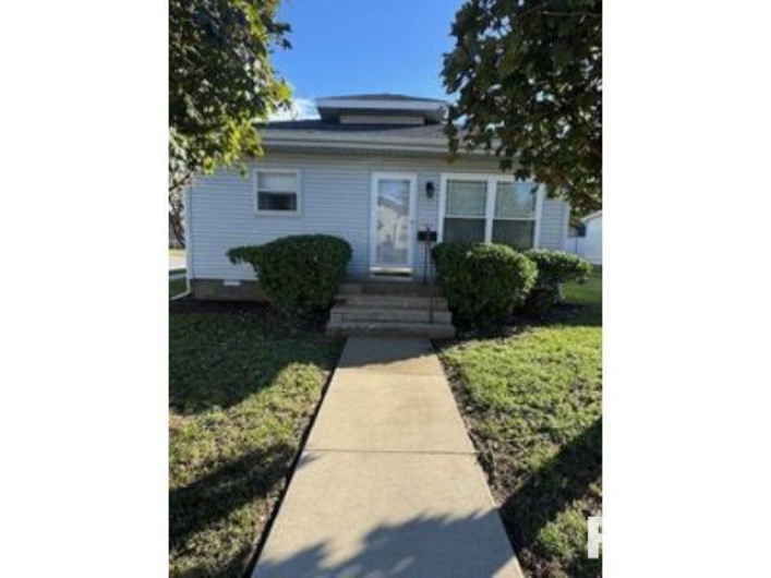103 PARK Street, Harrisburg, Illinois 62946, 2 Bedrooms Bedrooms, 0 ,3 BathroomsBathrooms,Residential,For Sale,PARK,0,RMAPA1261682