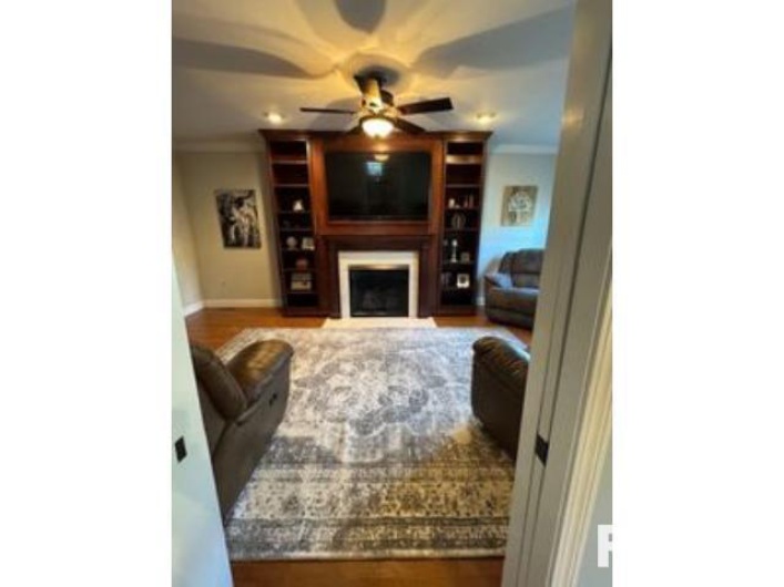 103 PARK Street, Harrisburg, Illinois 62946, 2 Bedrooms Bedrooms, 0 ,3 BathroomsBathrooms,Residential,For Sale,PARK,0,RMAPA1261682