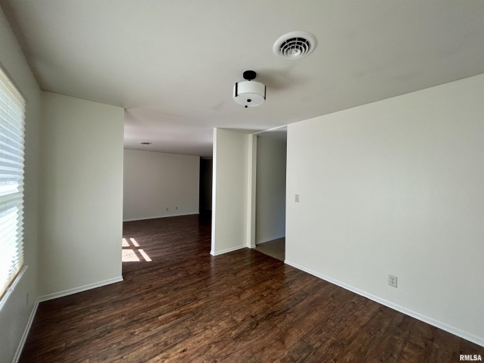 611 TERRACE Drive, Carbondale, Illinois 62901, 3 Bedrooms Bedrooms, 0 ,2 BathroomsBathrooms,Residential,For Sale,TERRACE,0,RMAEB459929