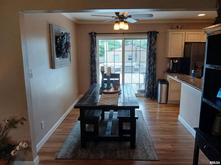 403 8TH Street, Johnston City, Illinois 62951, 4 Bedrooms Bedrooms, 0 ,2 BathroomsBathrooms,Residential,For Sale,8TH,0,RMAEB459151
