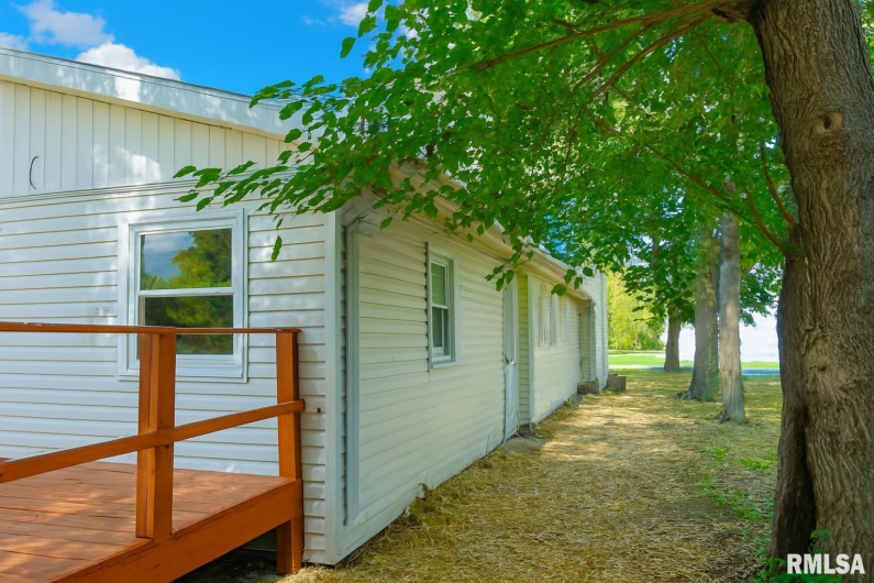 812 MADISON Street, Herrin, Illinois 62948, 3 Bedrooms Bedrooms, 0 ,2 BathroomsBathrooms,Residential,For Sale,MADISON,0,RMAQC4267841