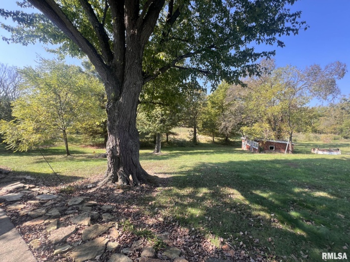 12563 Saraville Road, Marion, Illinois 62959, 2 Bedrooms Bedrooms, 0 ,1 BathroomBathrooms,Residential,For Sale,Saraville,0,RMAQC4268516