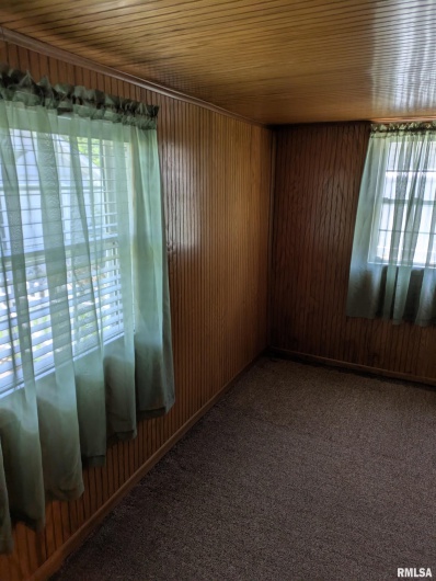1205 BURGESS Avenue, Johnston City, Illinois 62951, 3 Bedrooms Bedrooms, 0 ,1 BathroomBathrooms,Residential,For Sale,BURGESS,0,RMAEB458483