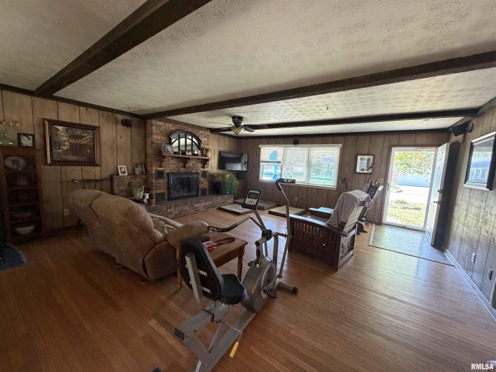 50 Jon Street, Metropolis, Illinois 62960, 3 Bedrooms Bedrooms, 0 ,2 BathroomsBathrooms,Residential,For Sale,Jon,0,RMAEB460167