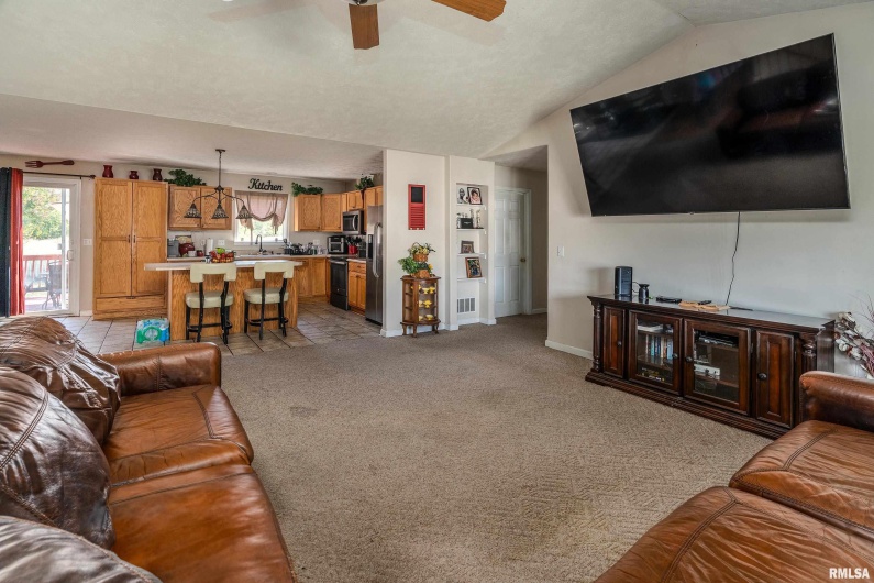 506 Insignia Drive, Herrin, Illinois 62948, 4 Bedrooms Bedrooms, 0 ,3 BathroomsBathrooms,Residential,For Sale,Insignia,0,RMAQC4268522