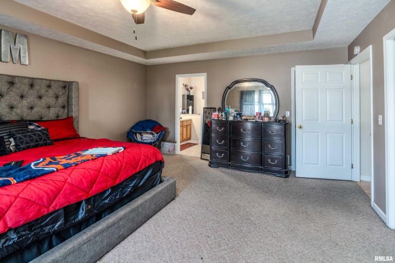 506 Insignia Drive, Herrin, Illinois 62948, 4 Bedrooms Bedrooms, 0 ,3 BathroomsBathrooms,Residential,For Sale,Insignia,0,RMAQC4268522