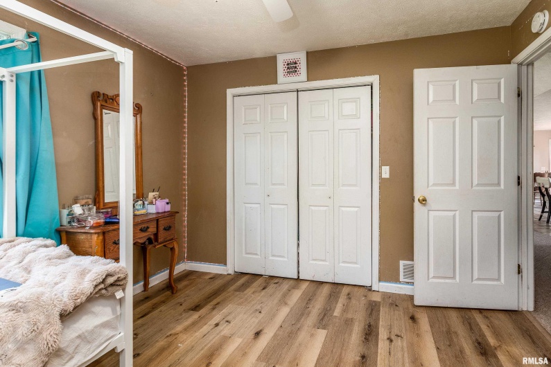 506 Insignia Drive, Herrin, Illinois 62948, 4 Bedrooms Bedrooms, 0 ,3 BathroomsBathrooms,Residential,For Sale,Insignia,0,RMAQC4268522
