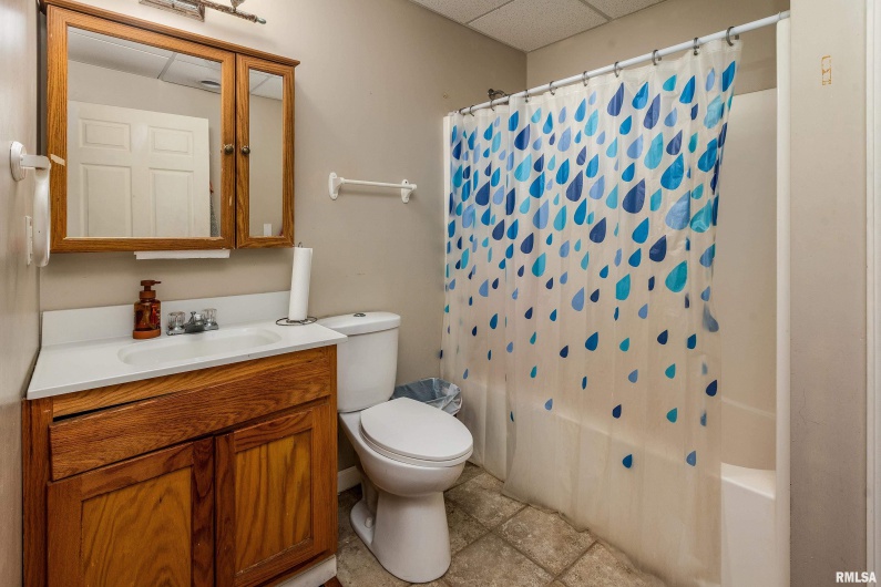 506 Insignia Drive, Herrin, Illinois 62948, 4 Bedrooms Bedrooms, 0 ,3 BathroomsBathrooms,Residential,For Sale,Insignia,0,RMAQC4268522