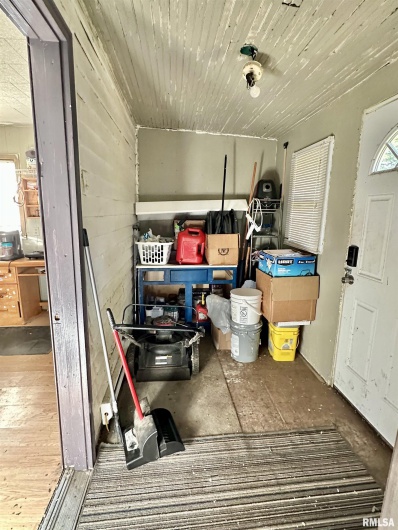 802 9TH Street, Johnston City, Illinois 62951, 2 Bedrooms Bedrooms, 0 ,1 BathroomBathrooms,Residential,For Sale,9TH,0,RMAQC4268524