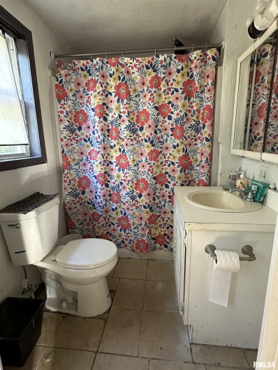 802 9TH Street, Johnston City, Illinois 62951, 2 Bedrooms Bedrooms, 0 ,1 BathroomBathrooms,Residential,For Sale,9TH,0,RMAQC4268524