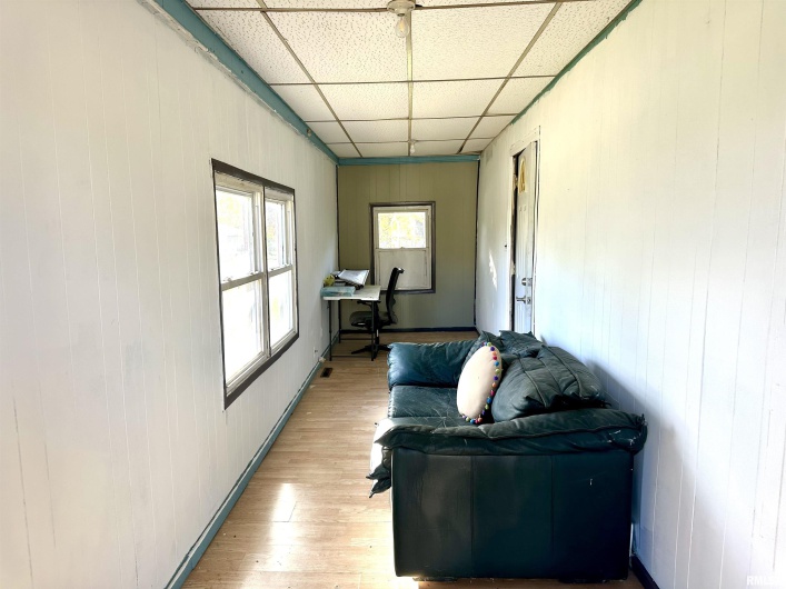 802 9TH Street, Johnston City, Illinois 62951, 2 Bedrooms Bedrooms, 0 ,1 BathroomBathrooms,Residential,For Sale,9TH,0,RMAQC4268524