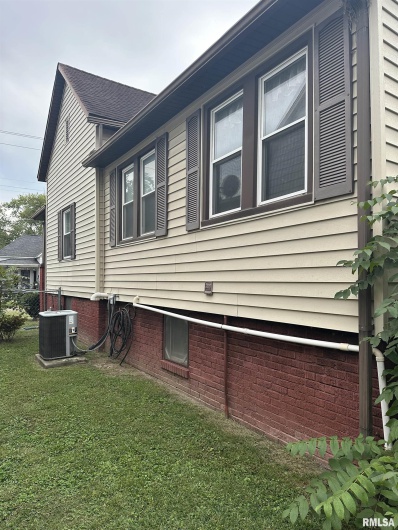 206 Homer Avenue, Harrisburg, Illinois 62946, 3 Bedrooms Bedrooms, 0 ,1 BathroomBathrooms,Residential,For Sale,Homer,0,RMAEB460171
