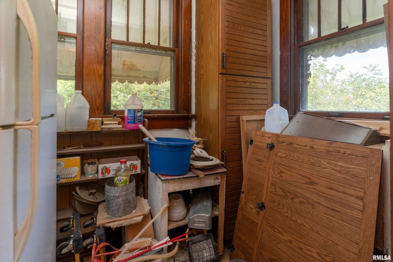 201 Line Street, Creal Springs, Illinois 62922, 3 Bedrooms Bedrooms, 0 ,2 BathroomsBathrooms,Residential,For Sale,Line,0,RMAEB460175