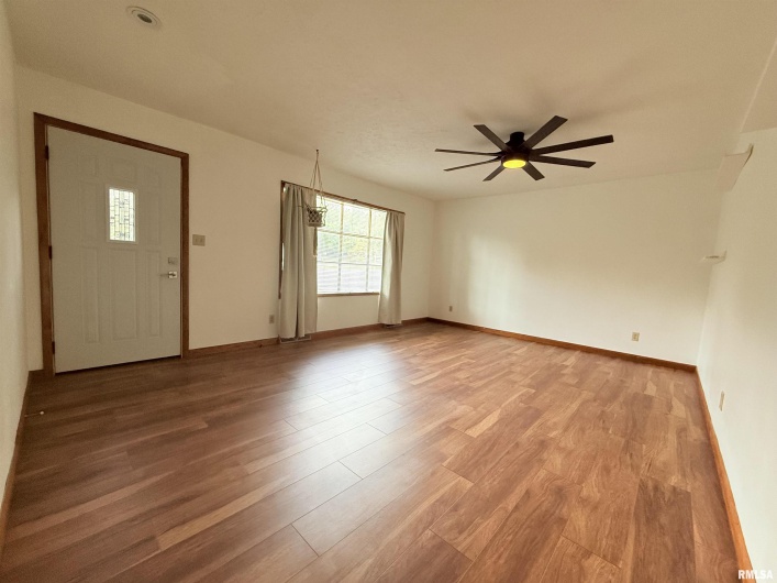 8375 Highway 145 S, Harrisburg, Illinois 62946-5521, 3 Bedrooms Bedrooms, 0 ,2 BathroomsBathrooms,Residential,For Sale,Highway 145 S,0,RMAEB460176