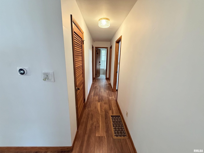 8375 Highway 145 S, Harrisburg, Illinois 62946-5521, 3 Bedrooms Bedrooms, 0 ,2 BathroomsBathrooms,Residential,For Sale,Highway 145 S,0,RMAEB460176