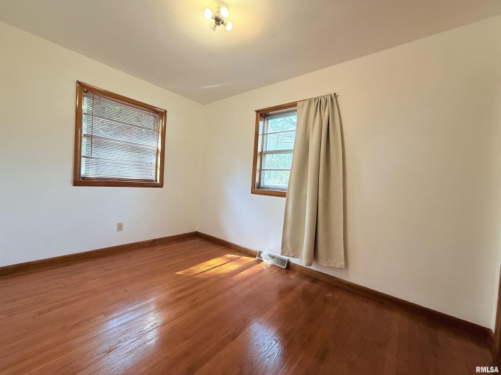 8375 Highway 145 S, Harrisburg, Illinois 62946-5521, 3 Bedrooms Bedrooms, 0 ,2 BathroomsBathrooms,Residential,For Sale,Highway 145 S,0,RMAEB460176