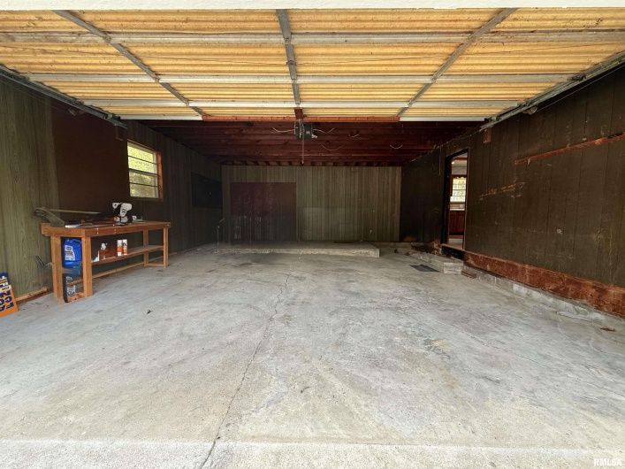 8375 Highway 145 S, Harrisburg, Illinois 62946-5521, 3 Bedrooms Bedrooms, 0 ,2 BathroomsBathrooms,Residential,For Sale,Highway 145 S,0,RMAEB460176