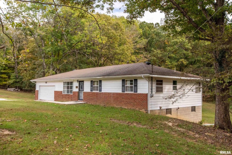 8375 Highway 145 S, Harrisburg, Illinois 62946-5521, 3 Bedrooms Bedrooms, 0 ,2 BathroomsBathrooms,Residential,For Sale,Highway 145 S,0,RMAEB460176