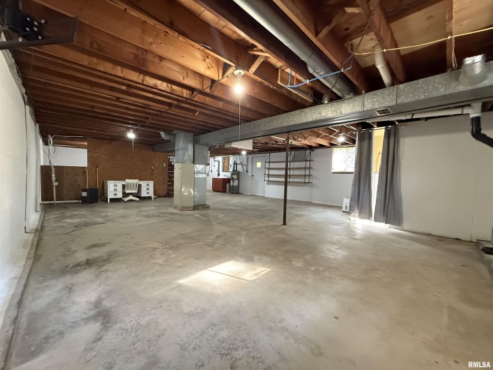 8375 Highway 145 S, Harrisburg, Illinois 62946-5521, 3 Bedrooms Bedrooms, 0 ,2 BathroomsBathrooms,Residential,For Sale,Highway 145 S,0,RMAEB460176
