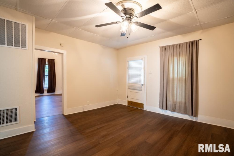 1713 DEWEY Street, Marion, Illinois 62959, 2 Bedrooms Bedrooms, 0 ,1 BathroomBathrooms,Residential,For Sale,DEWEY,0,RMAQC4268533