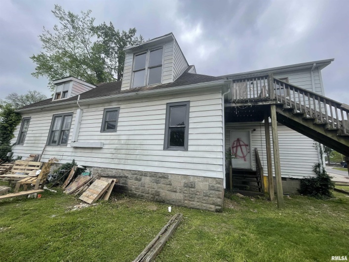 502 Beveridge Street, Carbondale, Illinois 62901, 0 , 0 ,0,Residential Income,For Sale,Beveridge,0,RMAEB460177
