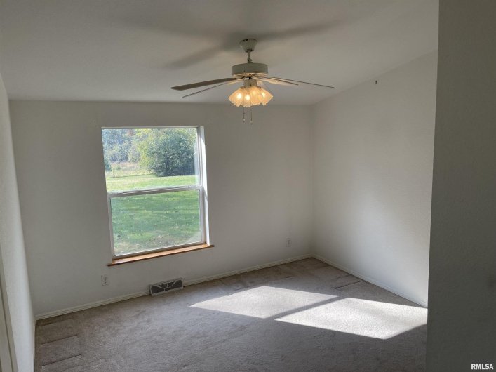 11980 Hafer Road, Carterville, Illinois 62918, 3 Bedrooms Bedrooms, 0 ,2 BathroomsBathrooms,Residential,For Sale,Hafer,0,RMAEB460180
