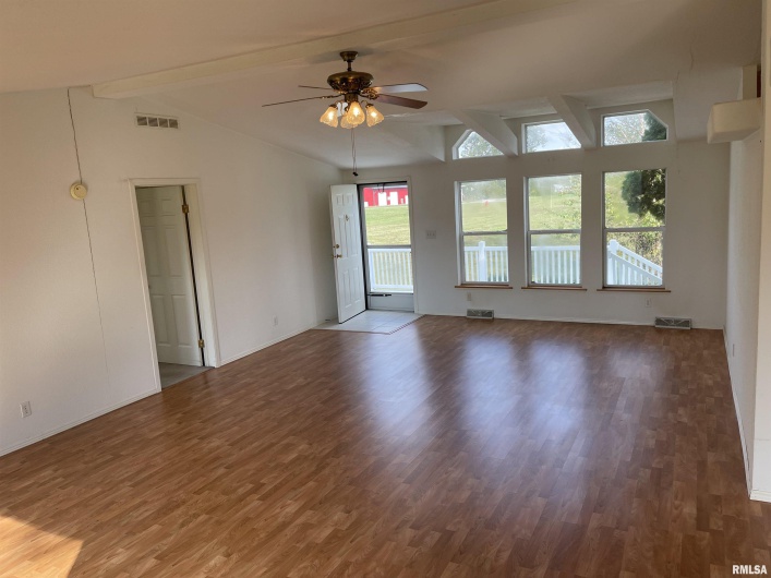 11980 Hafer Road, Carterville, Illinois 62918, 3 Bedrooms Bedrooms, 0 ,2 BathroomsBathrooms,Residential,For Sale,Hafer,0,RMAEB460180