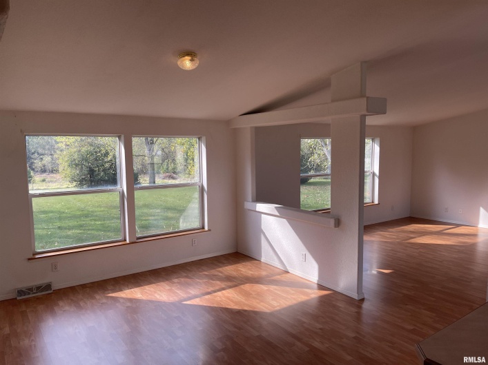 11980 Hafer Road, Carterville, Illinois 62918, 3 Bedrooms Bedrooms, 0 ,2 BathroomsBathrooms,Residential,For Sale,Hafer,0,RMAEB460180