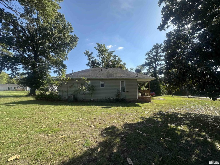 404 JACKSON Street, Carterville, Illinois 62918, 3 Bedrooms Bedrooms, 0 ,1 BathroomBathrooms,Residential,For Sale,JACKSON,0,RMAEB460188
