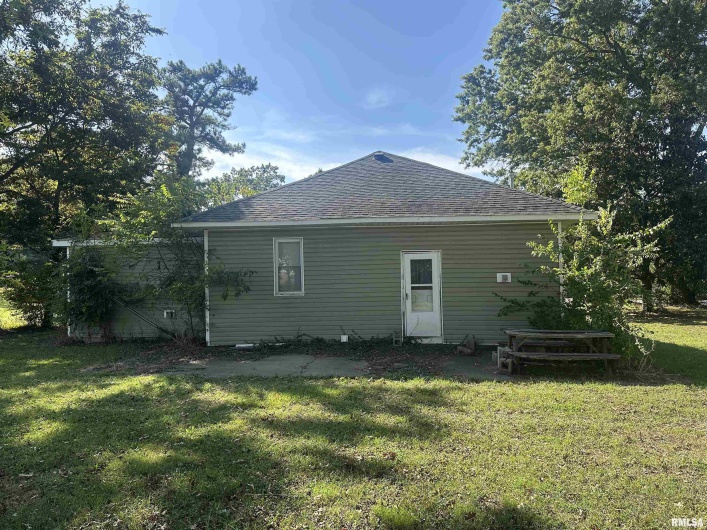 404 JACKSON Street, Carterville, Illinois 62918, 3 Bedrooms Bedrooms, 0 ,1 BathroomBathrooms,Residential,For Sale,JACKSON,0,RMAEB460188