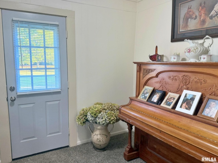 3232 IL-145 Road, Metropolis, Illinois 62960, 2 Bedrooms Bedrooms, 0 ,1 BathroomBathrooms,Residential,For Sale,IL-145,0,RMAEB460191