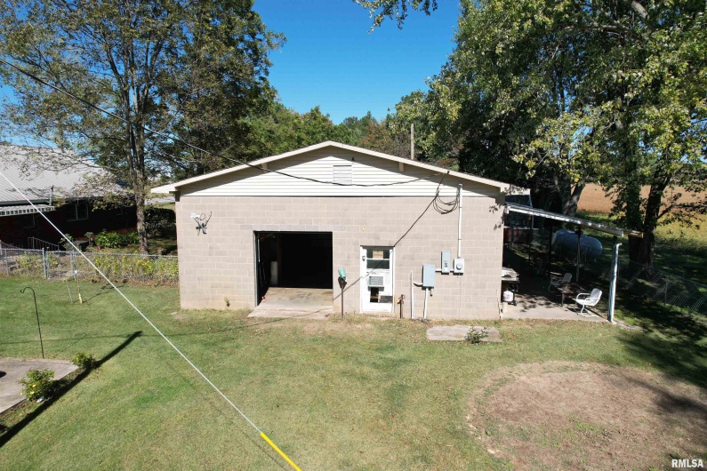 3232 IL-145 Road, Metropolis, Illinois 62960, 2 Bedrooms Bedrooms, 0 ,1 BathroomBathrooms,Residential,For Sale,IL-145,0,RMAEB460191